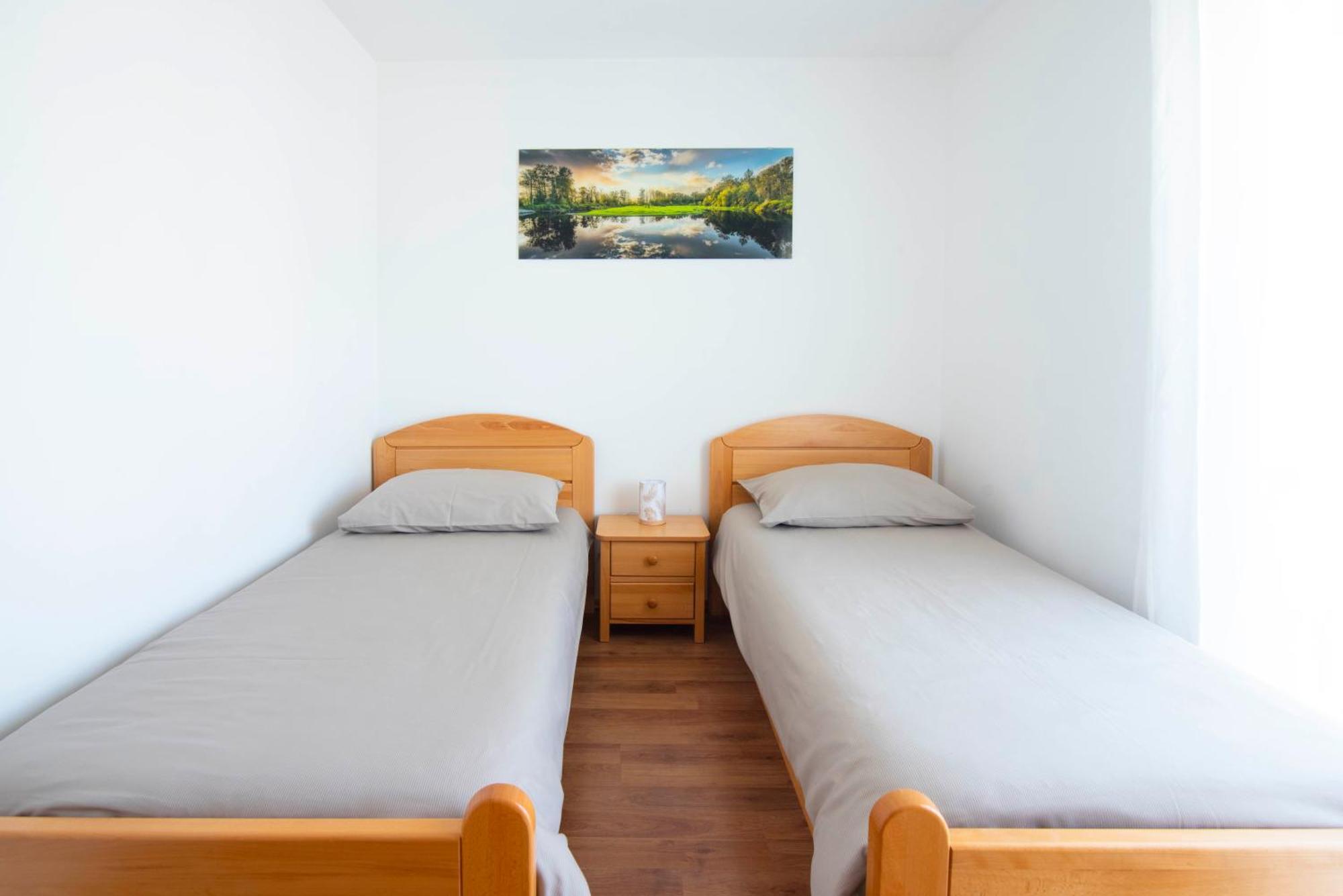 Vacation Villa Matic With 7 Bedrooms Сини Екстериор снимка