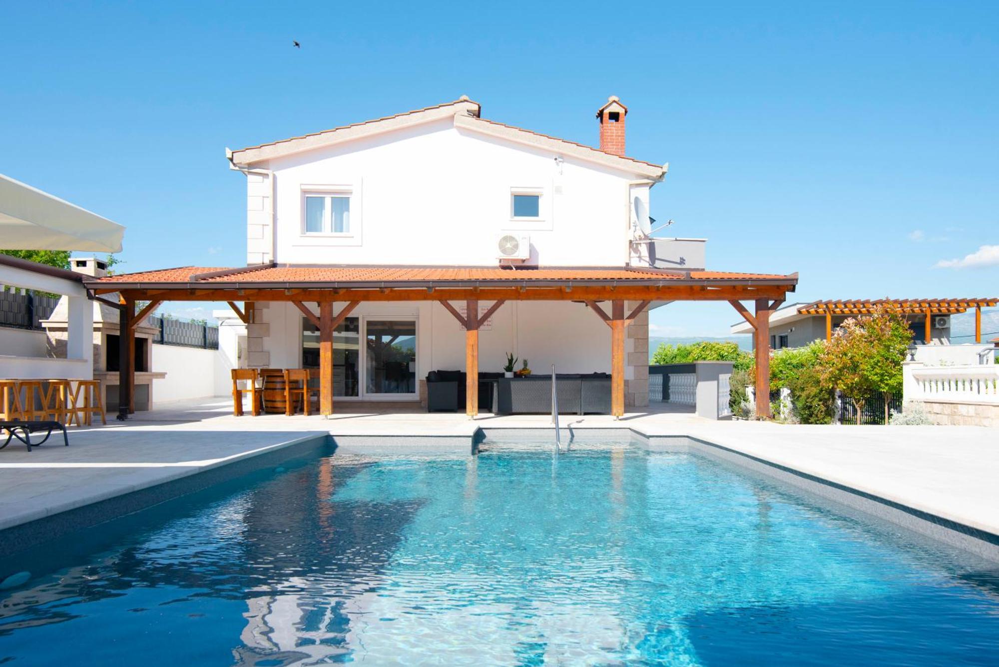 Vacation Villa Matic With 7 Bedrooms Сини Екстериор снимка