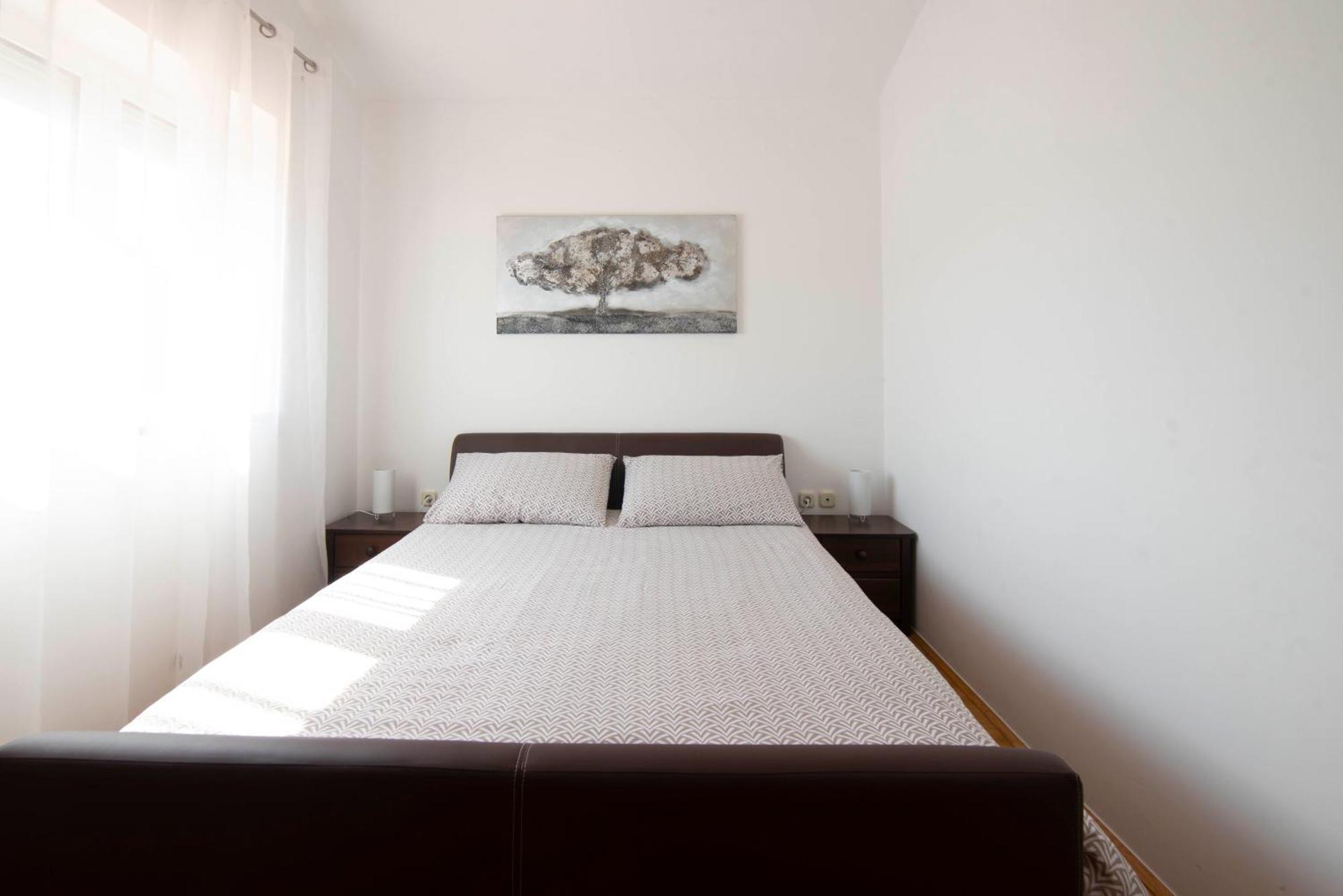 Vacation Villa Matic With 7 Bedrooms Сини Екстериор снимка
